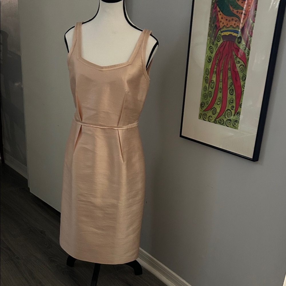 Talbots Silk Midi Dress, Size 4.
Beautiful and Elegant